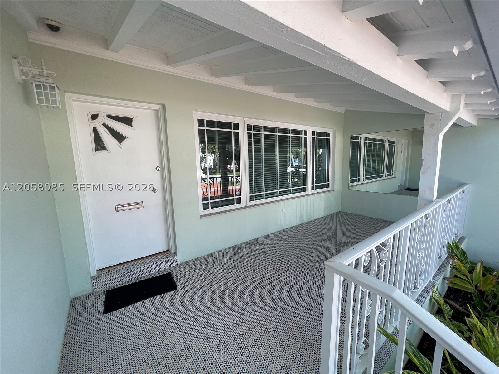 1116 Biarritz Dr, Miami Beach FL 33141