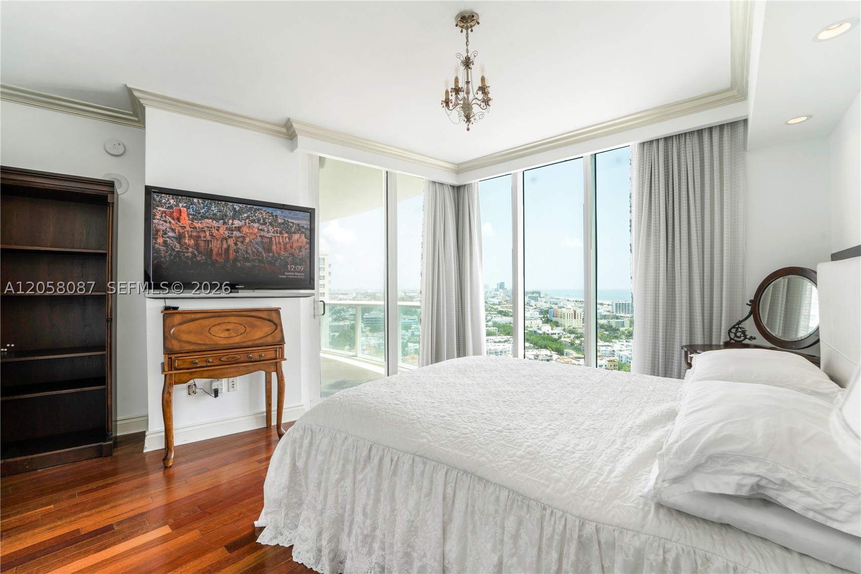 1000 S Pointe Dr #2501, Miami Beach FL 33139