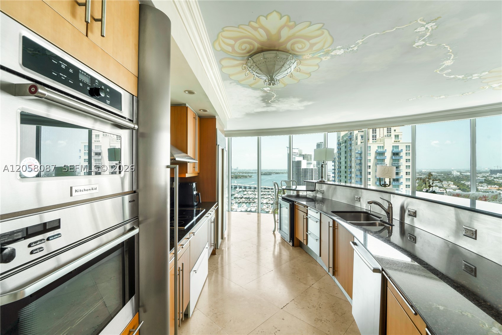 1000 S Pointe Dr #2501, Miami Beach FL 33139