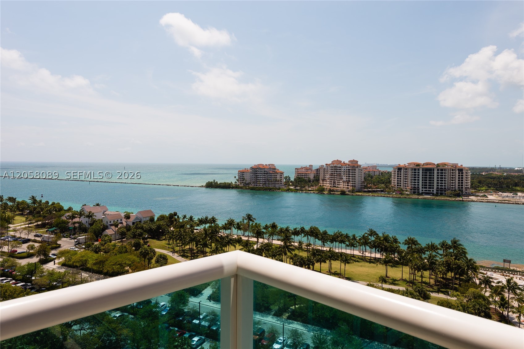 300 S Pointe Dr #1504, Miami Beach FL 33139