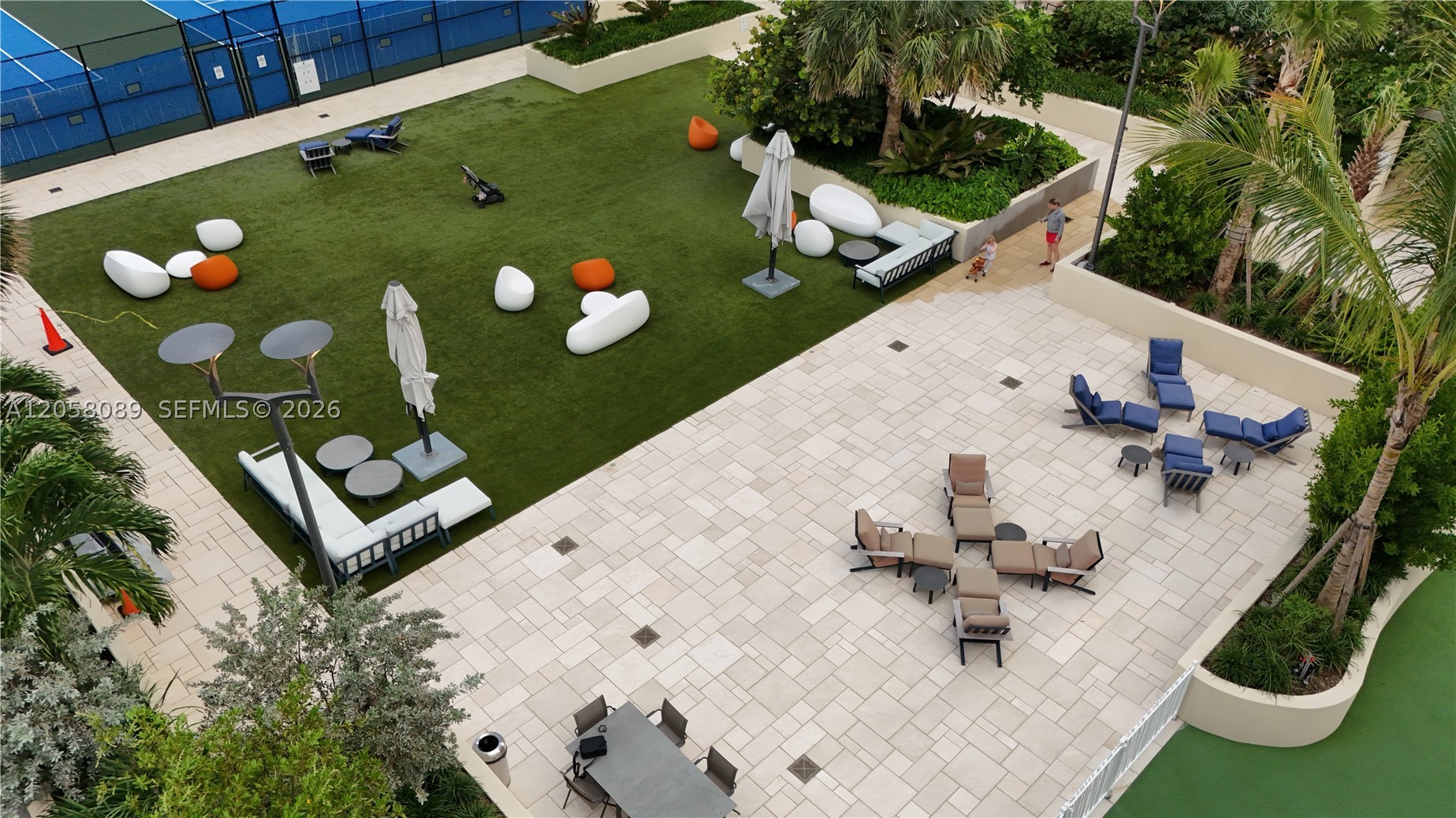 300 S Pointe Dr #1504, Miami Beach FL 33139