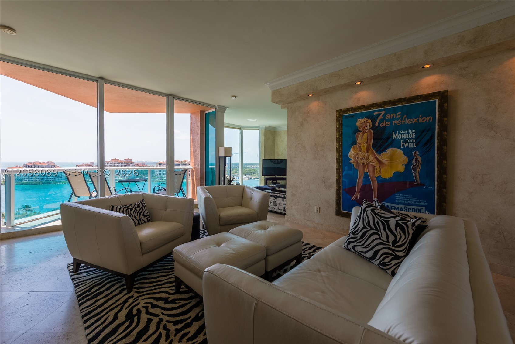 300 S Pointe Dr #1504, Miami Beach FL 33139
