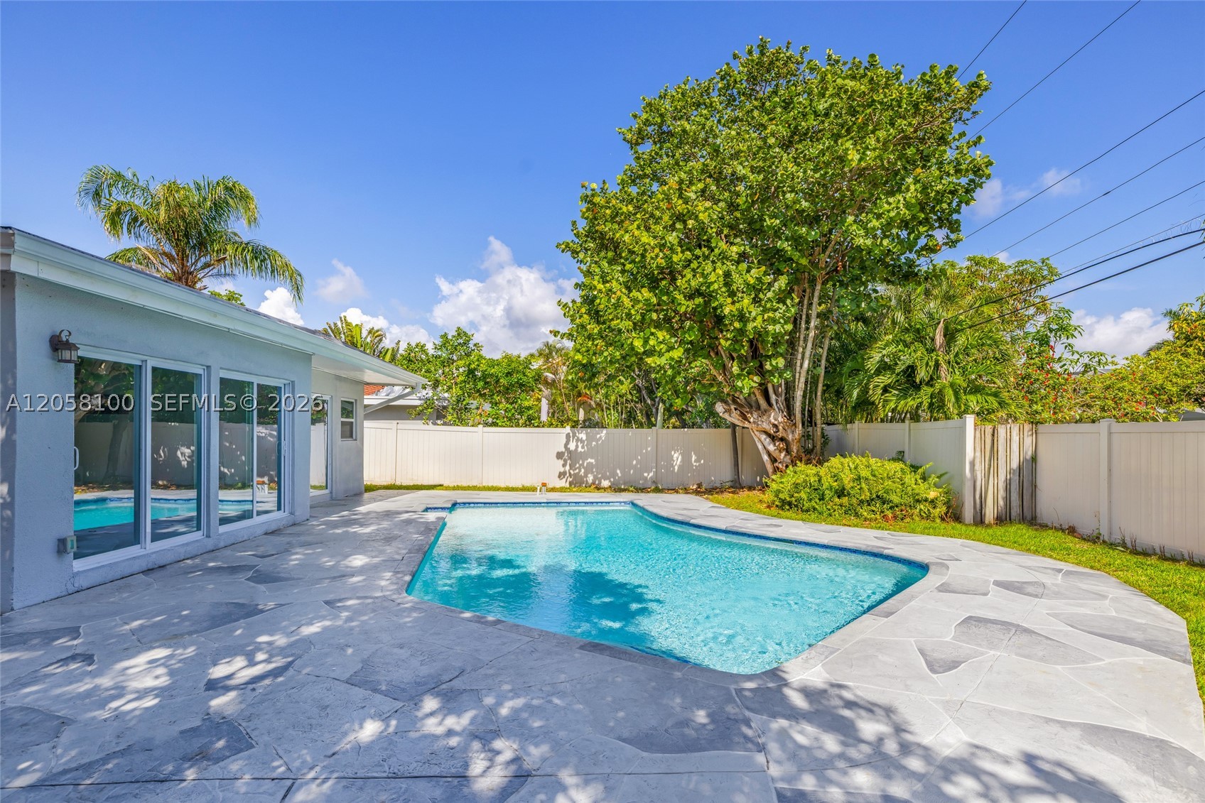 3405 Robbins Rd, Pompano Beach FL 33062