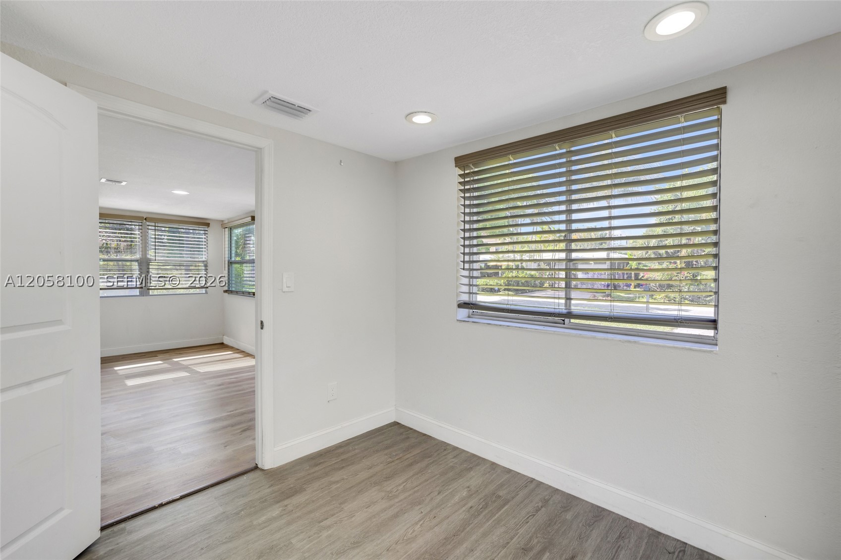 3405 Robbins Rd, Pompano Beach FL 33062
