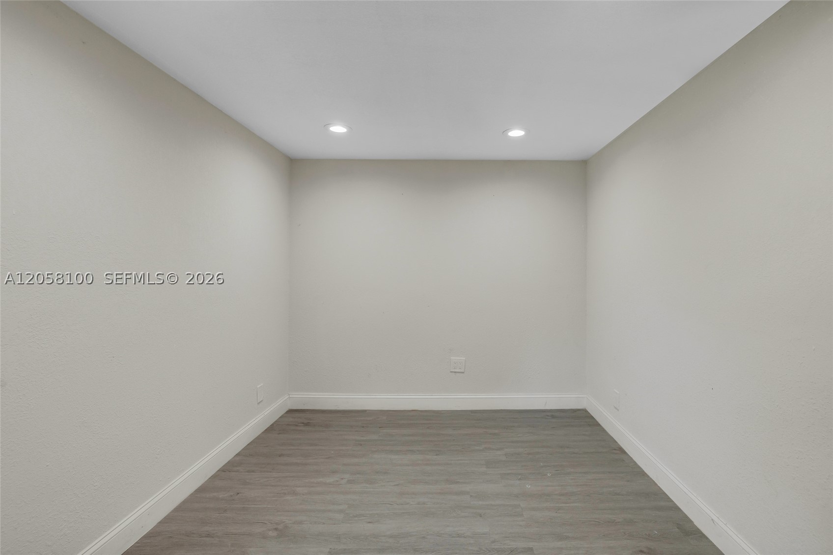 3405 Robbins Rd, Pompano Beach FL 33062