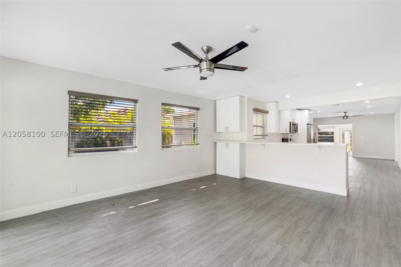 3405 Robbins Rd, Pompano Beach FL 33062