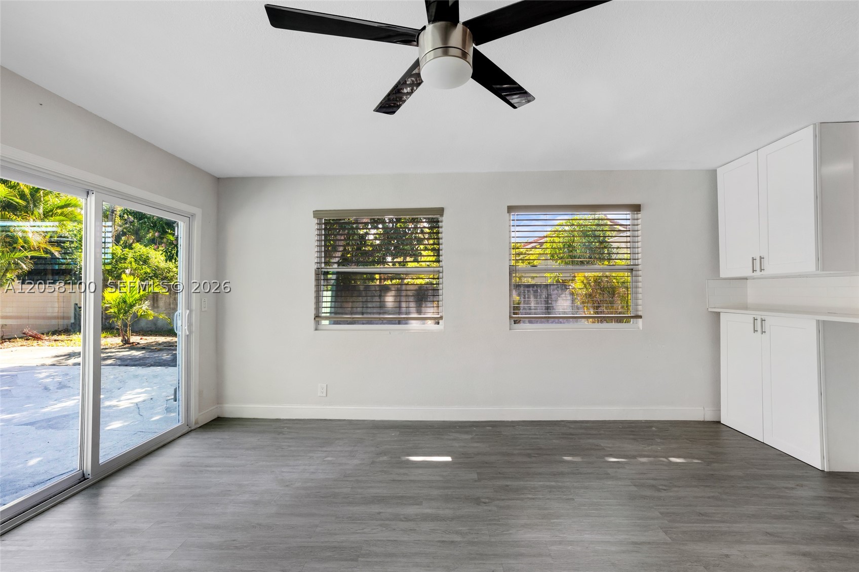 3405 Robbins Rd, Pompano Beach FL 33062