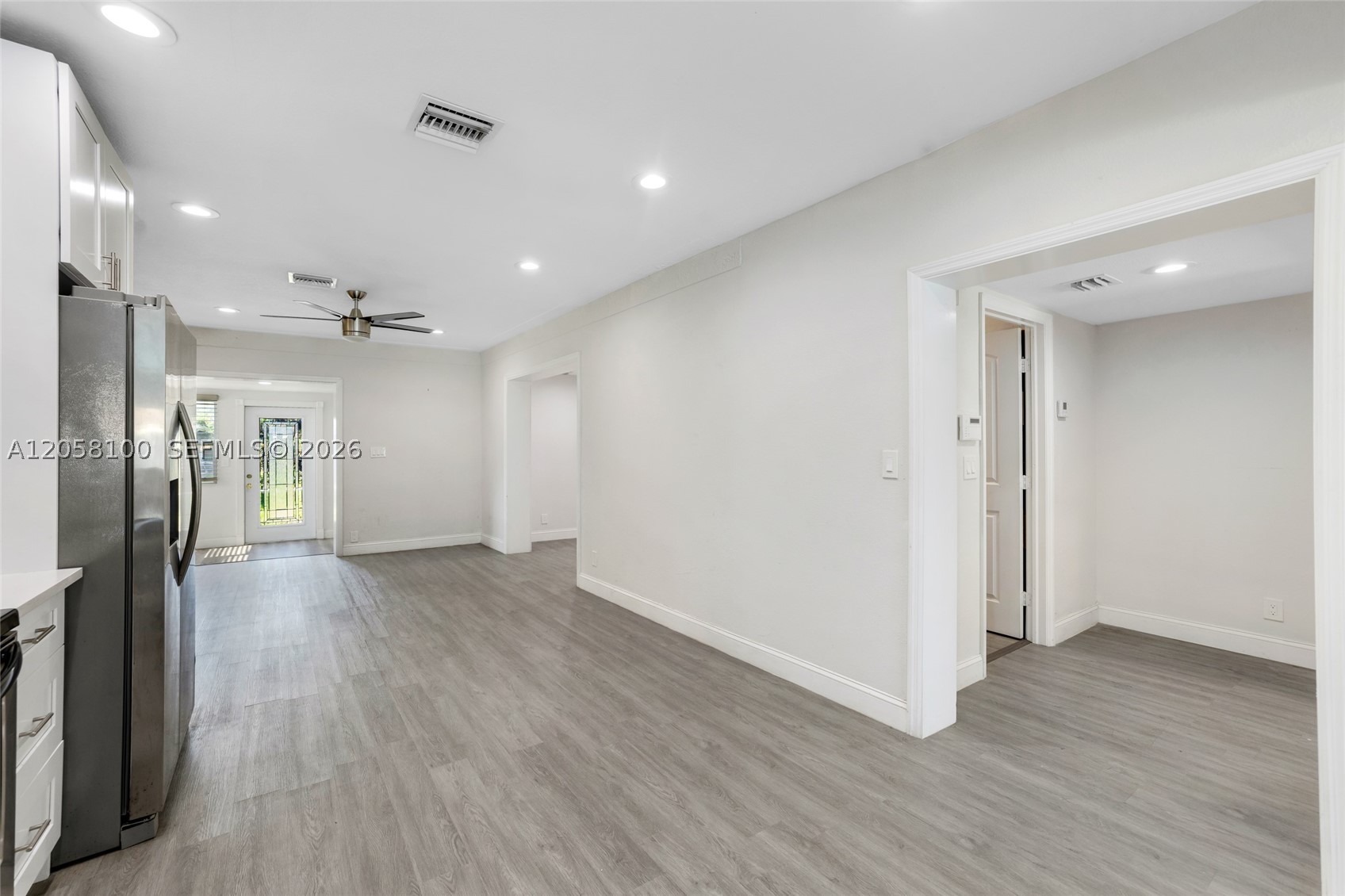 3405 Robbins Rd, Pompano Beach FL 33062