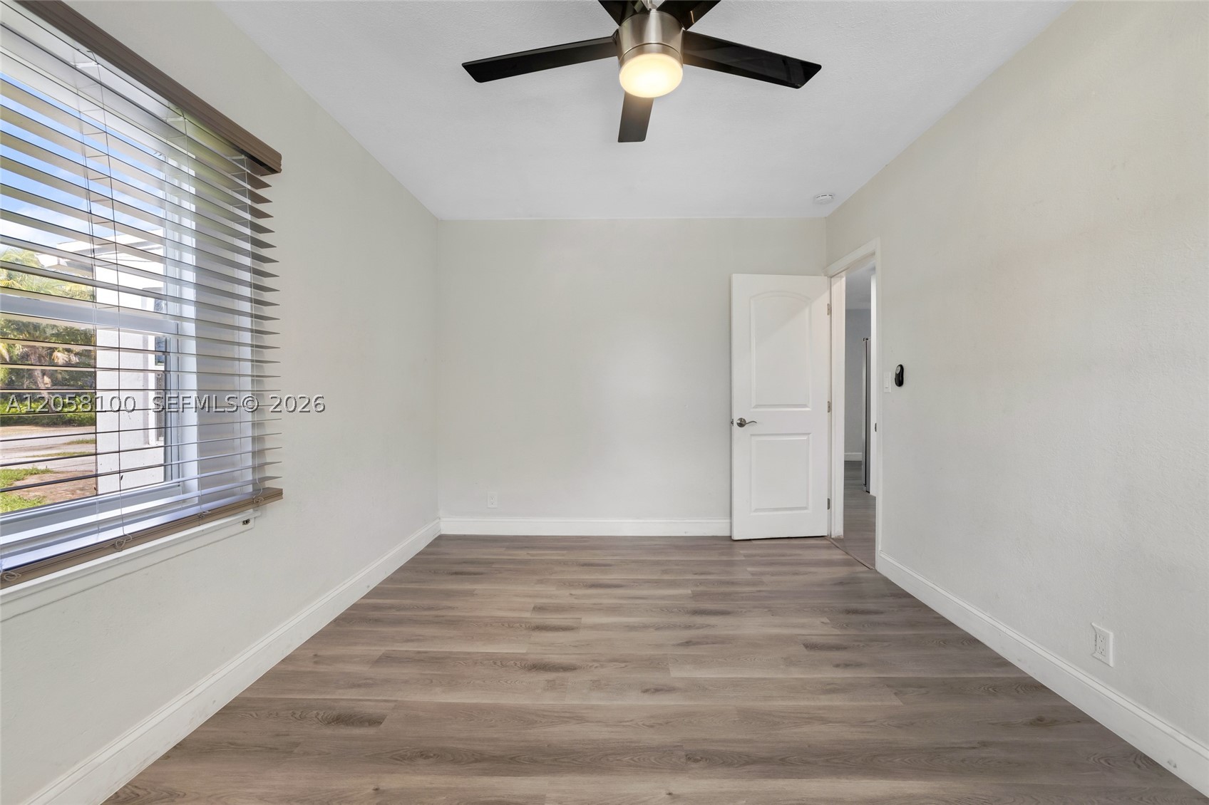 3405 Robbins Rd, Pompano Beach FL 33062