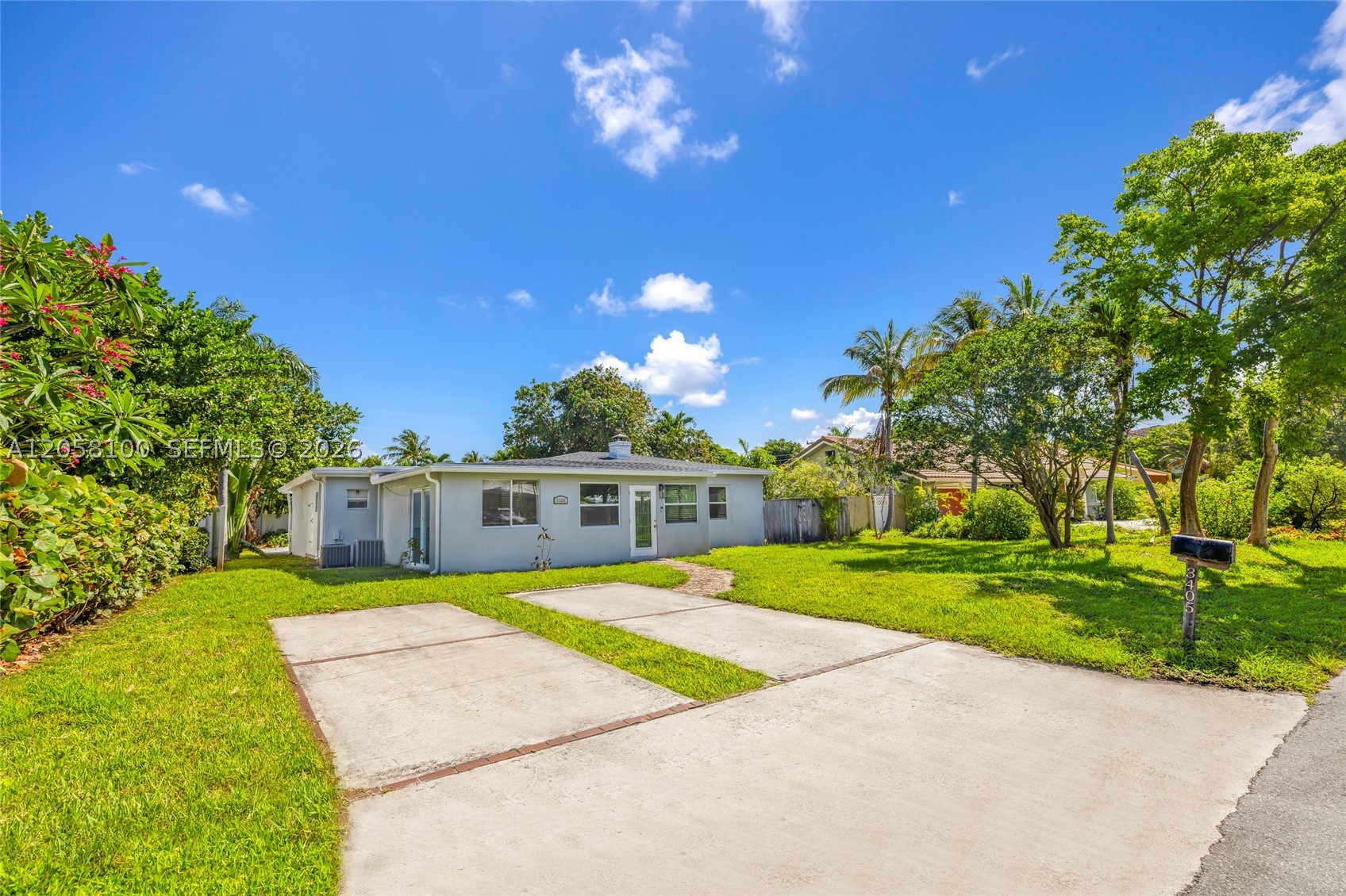 3405 Robbins Rd, Pompano Beach FL 33062