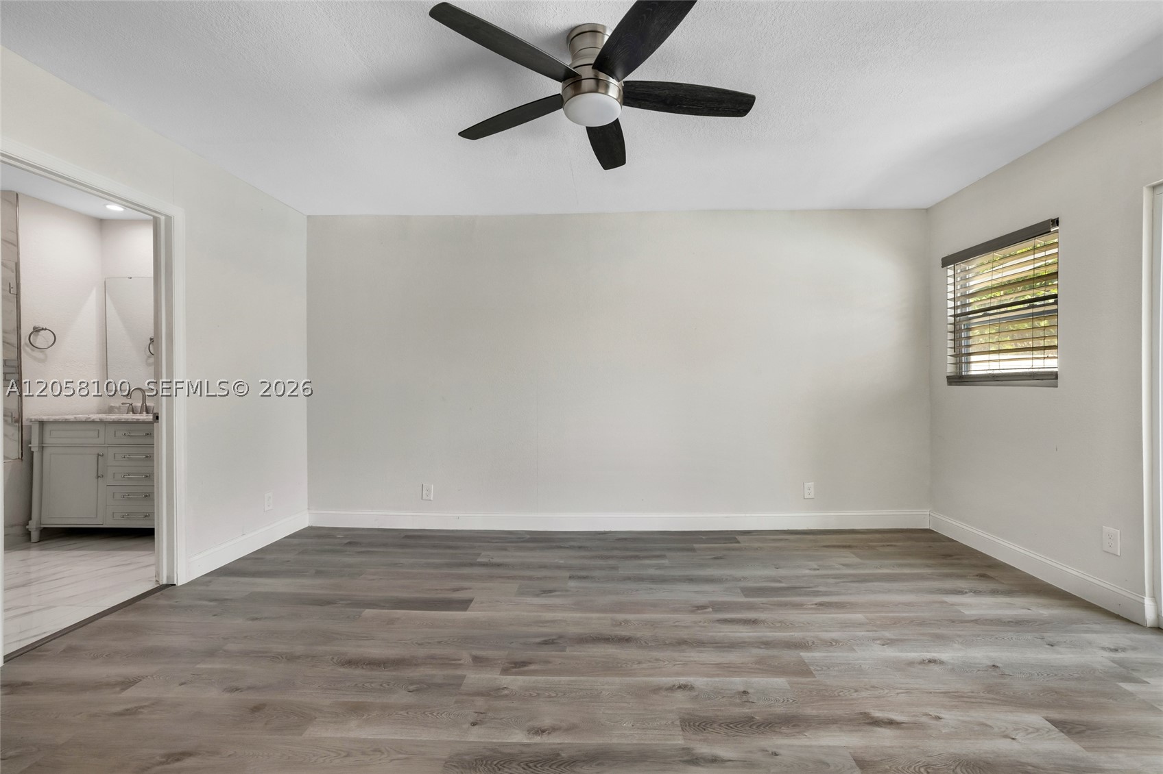 3405 Robbins Rd, Pompano Beach FL 33062