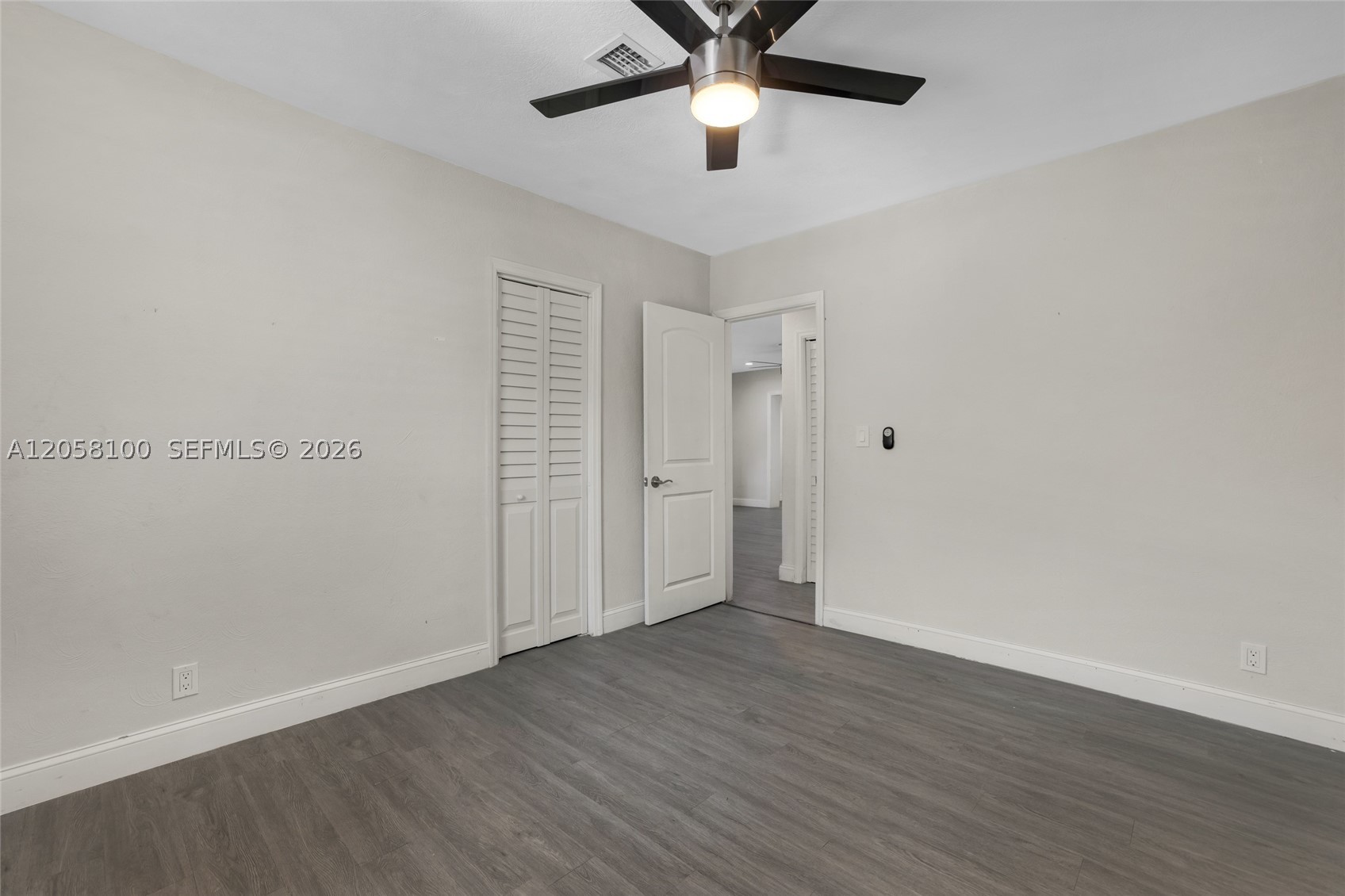 3405 Robbins Rd, Pompano Beach FL 33062