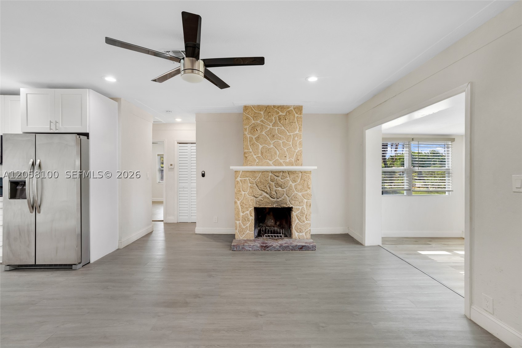 3405 Robbins Rd, Pompano Beach FL 33062