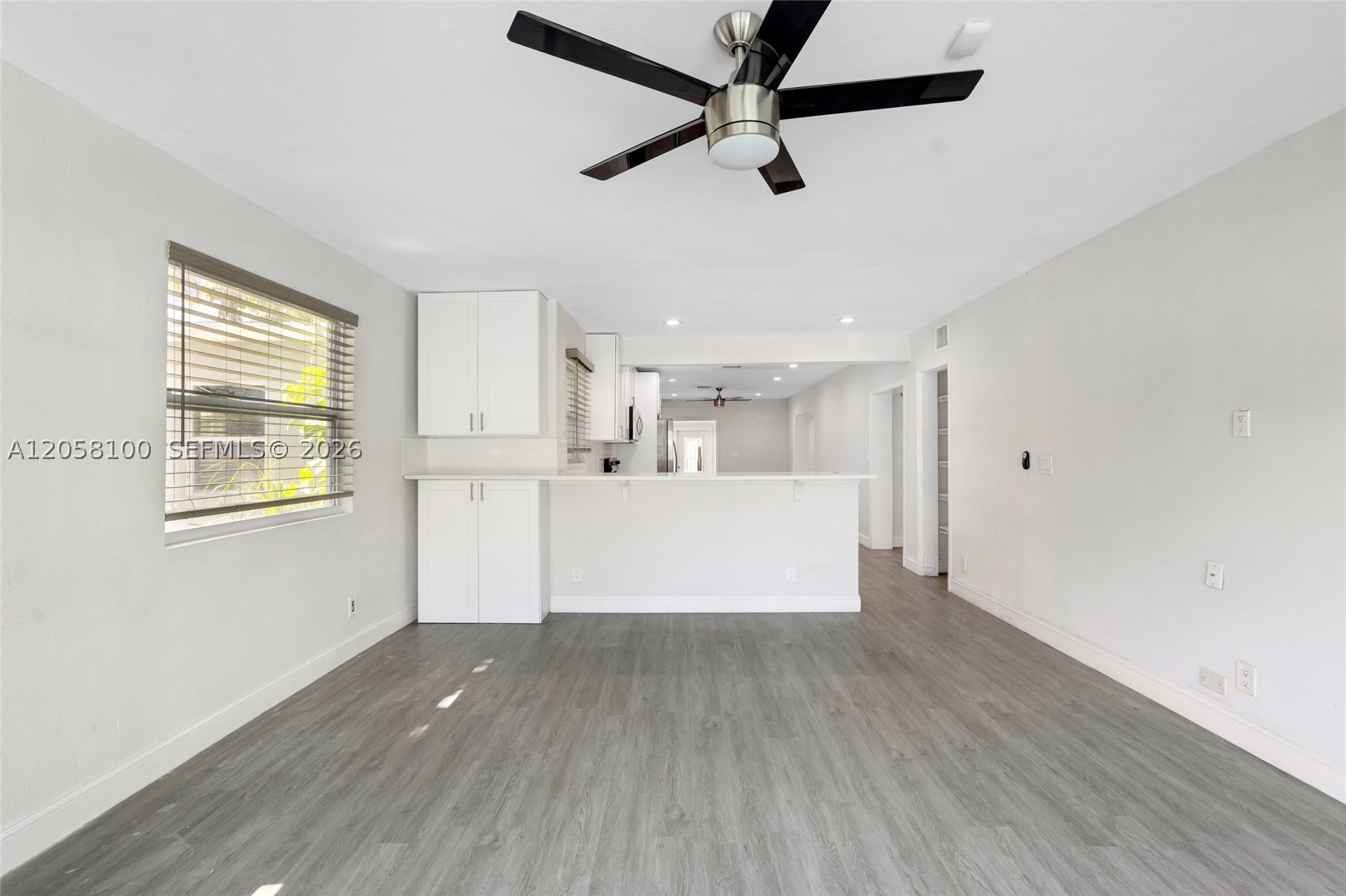 3405 Robbins Rd, Pompano Beach FL 33062