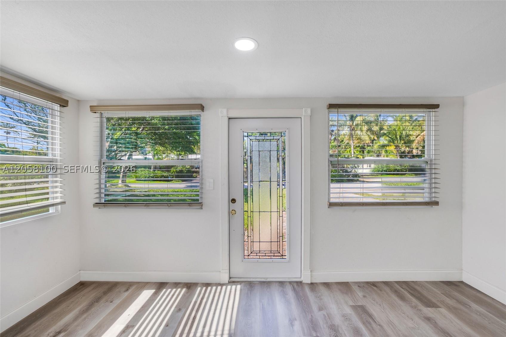 3405 Robbins Rd, Pompano Beach FL 33062