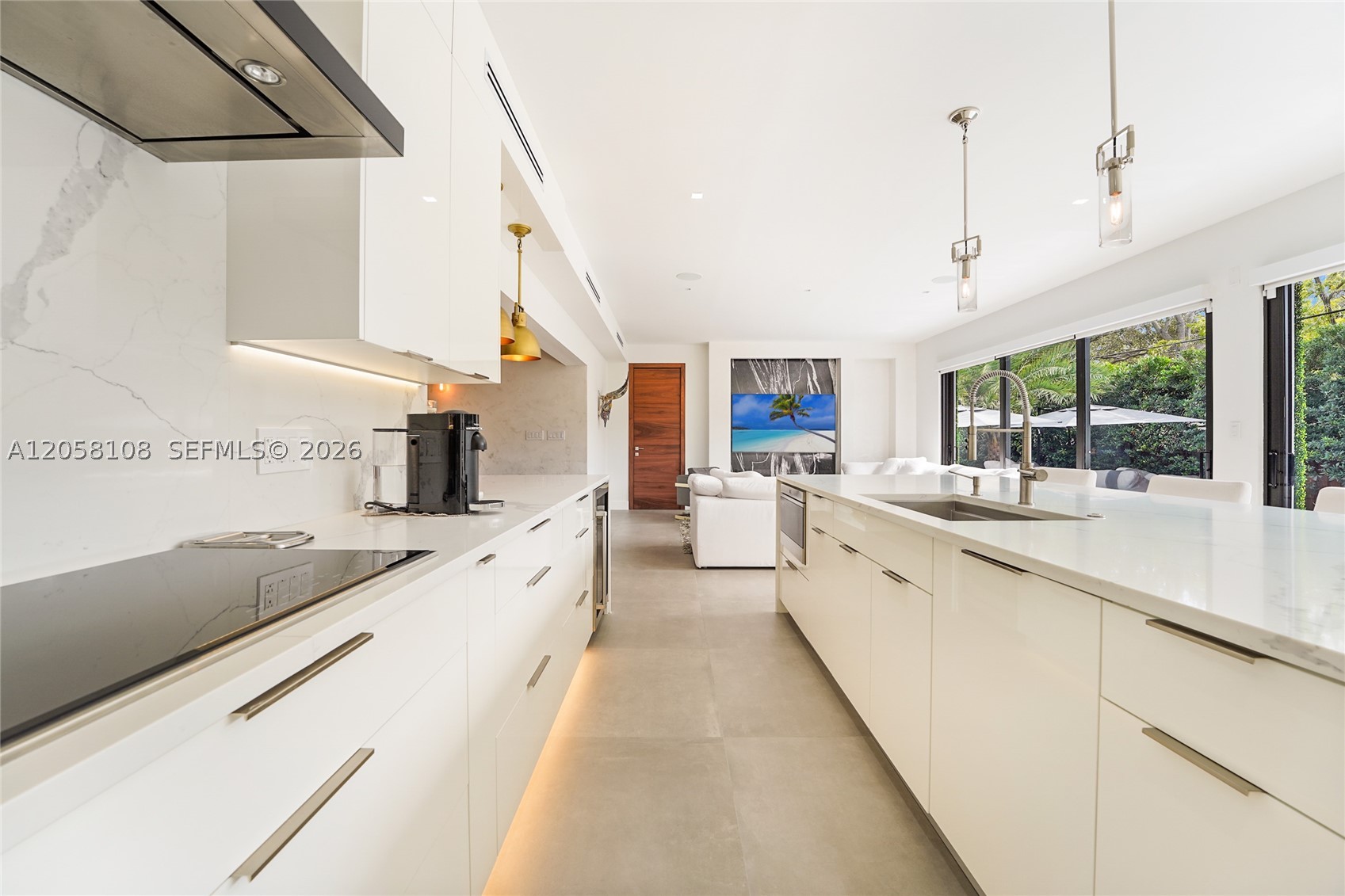 60 Shore Dr W, Miami FL 33133