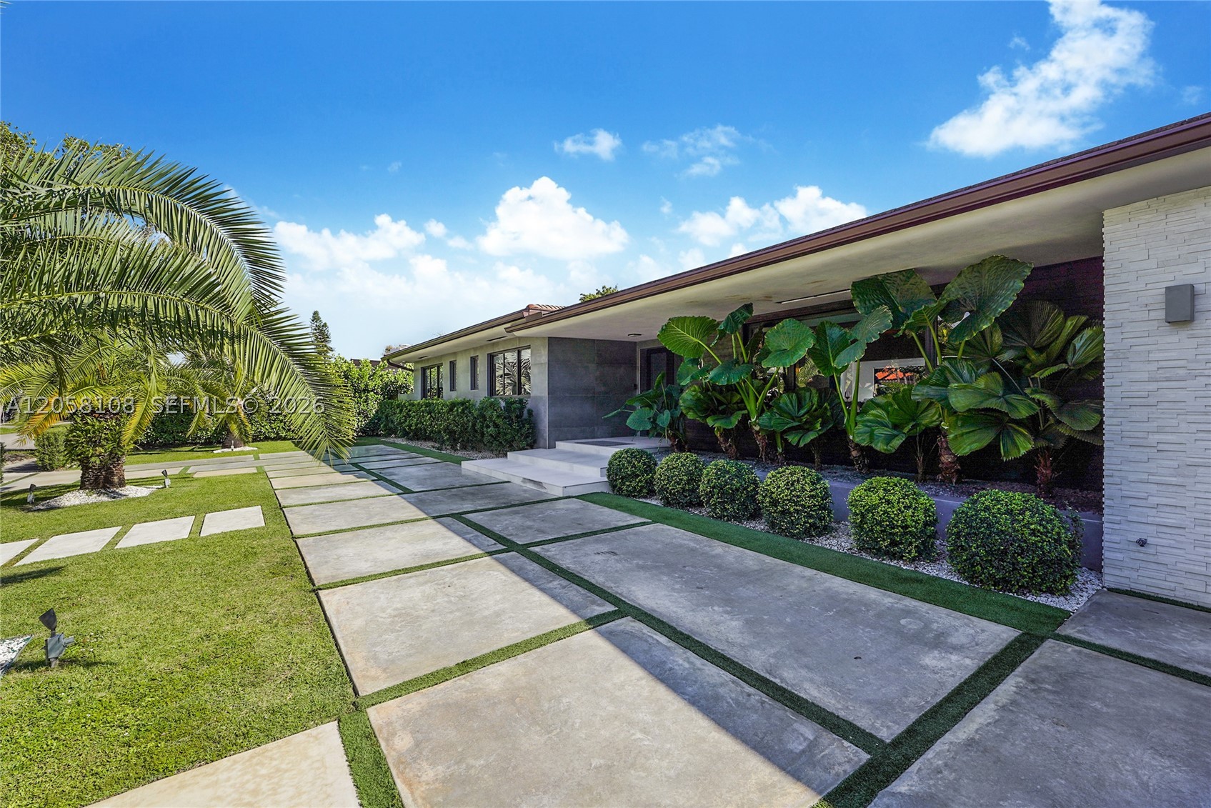 60 Shore Dr W, Miami FL 33133