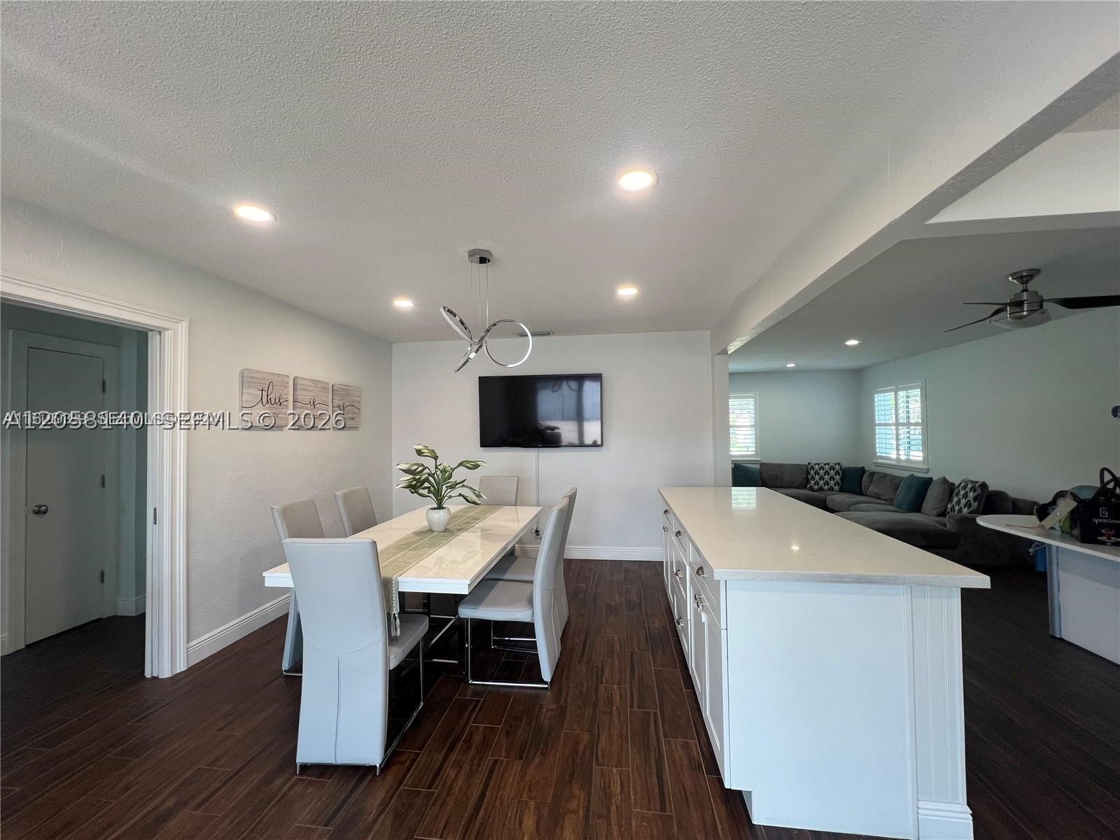 4081 Lake Dr, Coconut Creek FL 33066