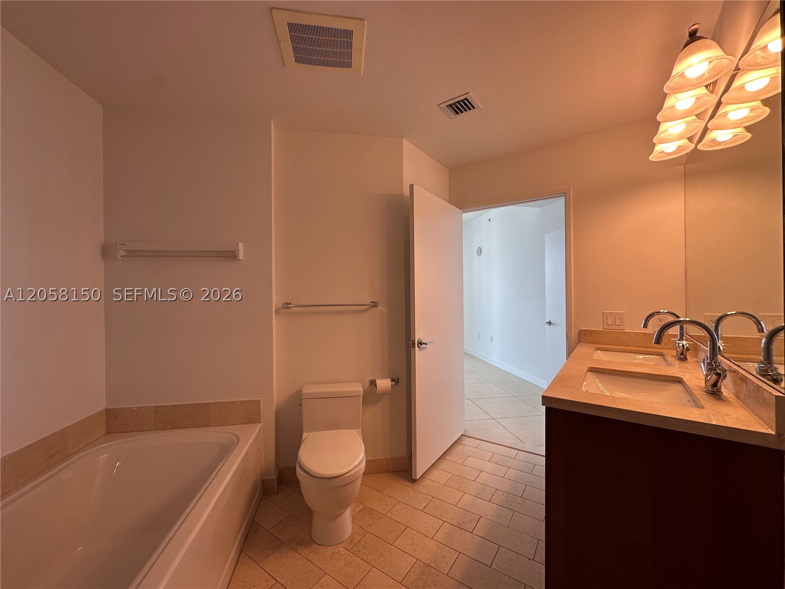 1111 SW 1st Ave #1525-N, Miami FL 33130