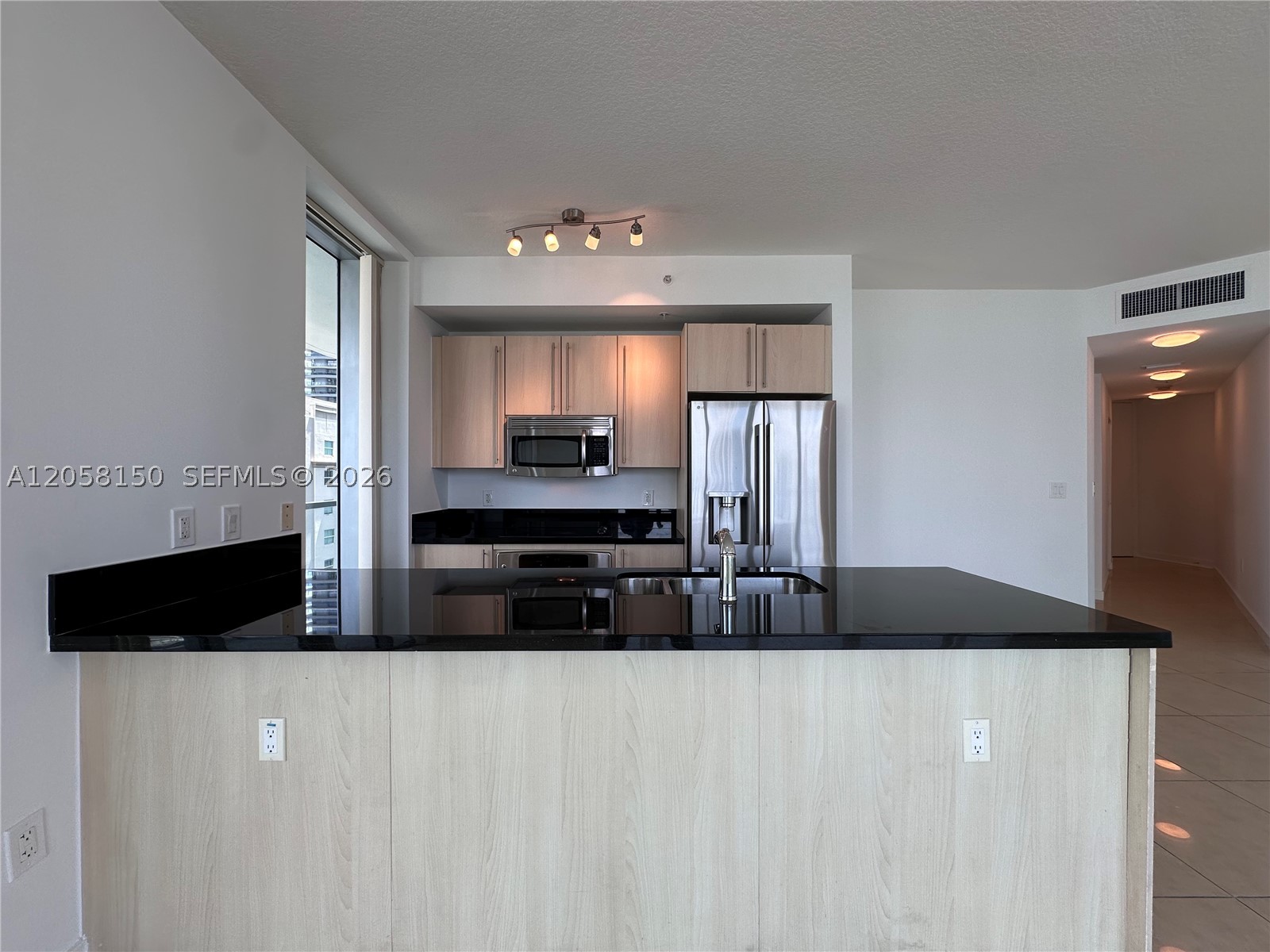 1111 SW 1st Ave #1525-N, Miami FL 33130