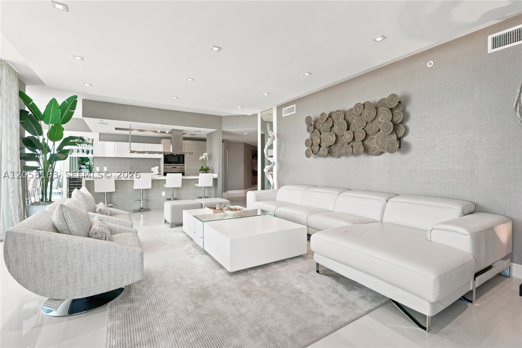 17301 Biscayne Blvd #2010, North Miami Beach FL 33160