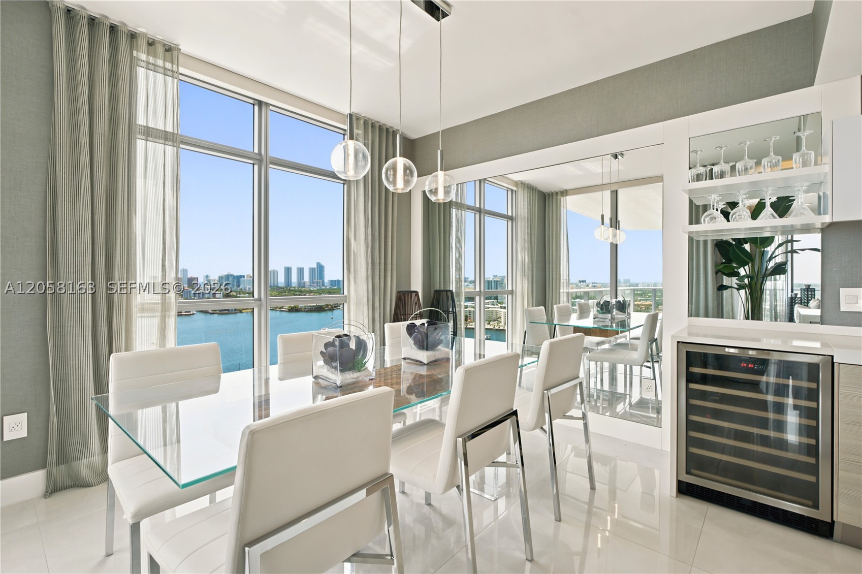 17301 Biscayne Blvd #2010, North Miami Beach FL 33160