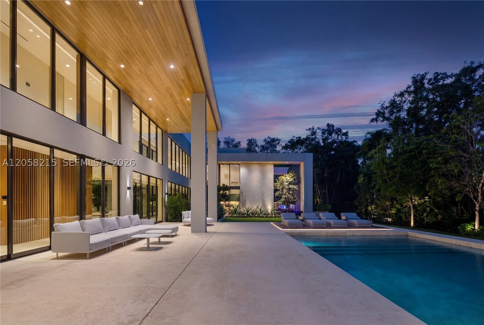 6701 SW 101st St, Pinecrest FL 33156