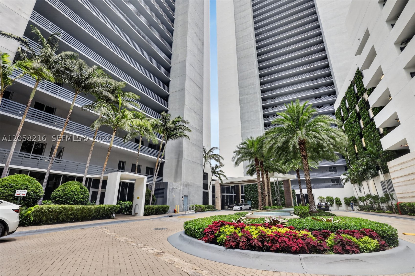 16385 Biscayne Blvd #1215, North Miami Beach FL 33160