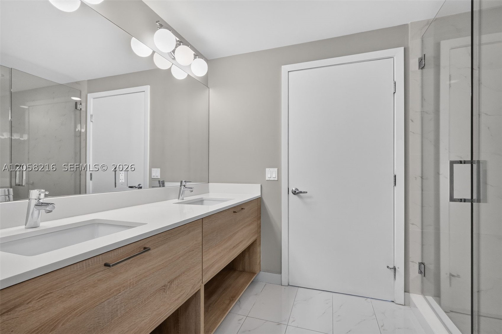 16385 Biscayne Blvd #1215, North Miami Beach FL 33160