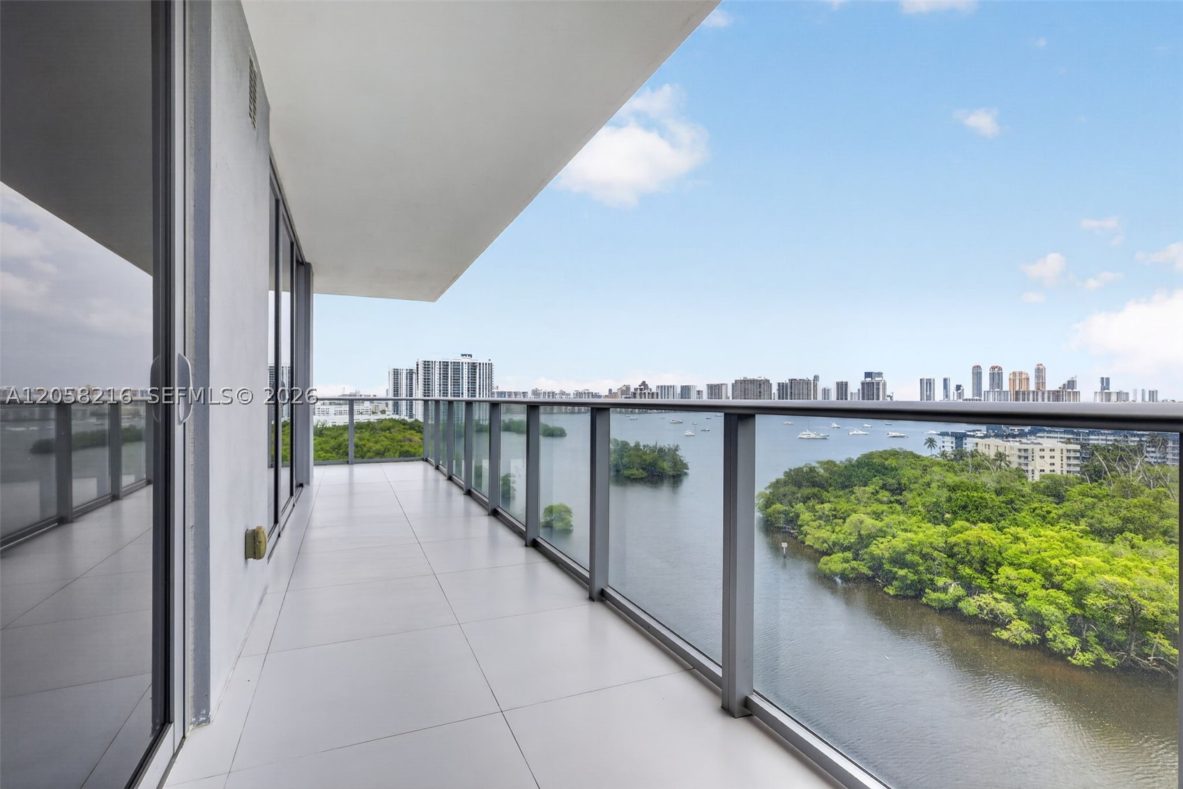 16385 Biscayne Blvd #1215, North Miami Beach FL 33160