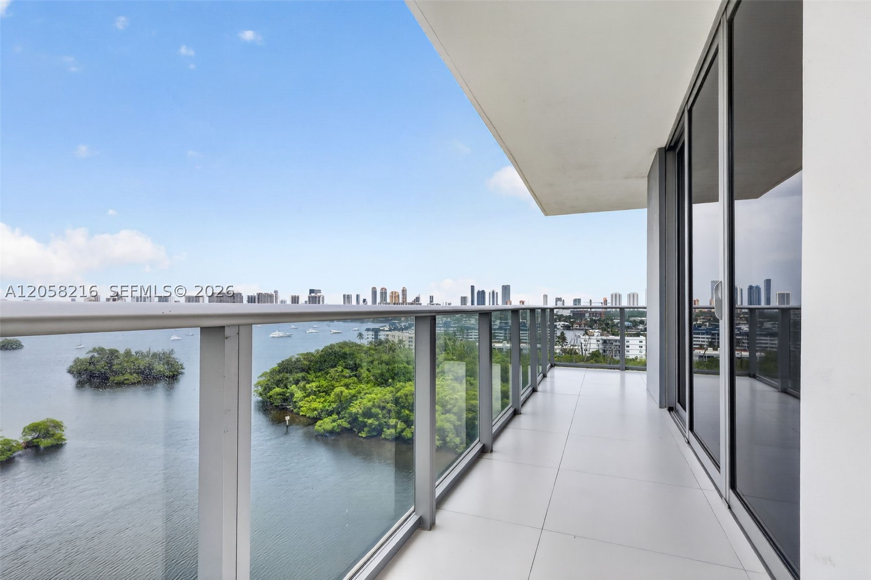 16385 Biscayne Blvd #1215, North Miami Beach FL 33160