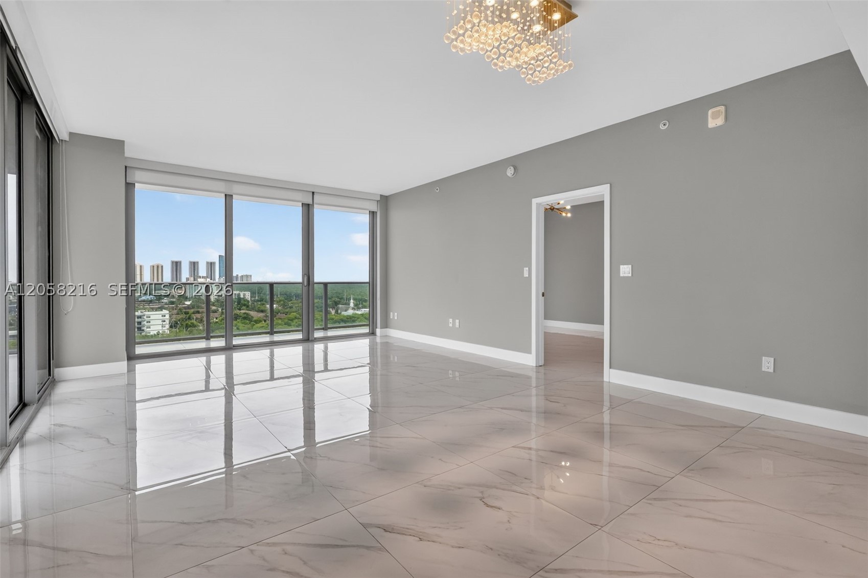 16385 Biscayne Blvd #1215, North Miami Beach FL 33160