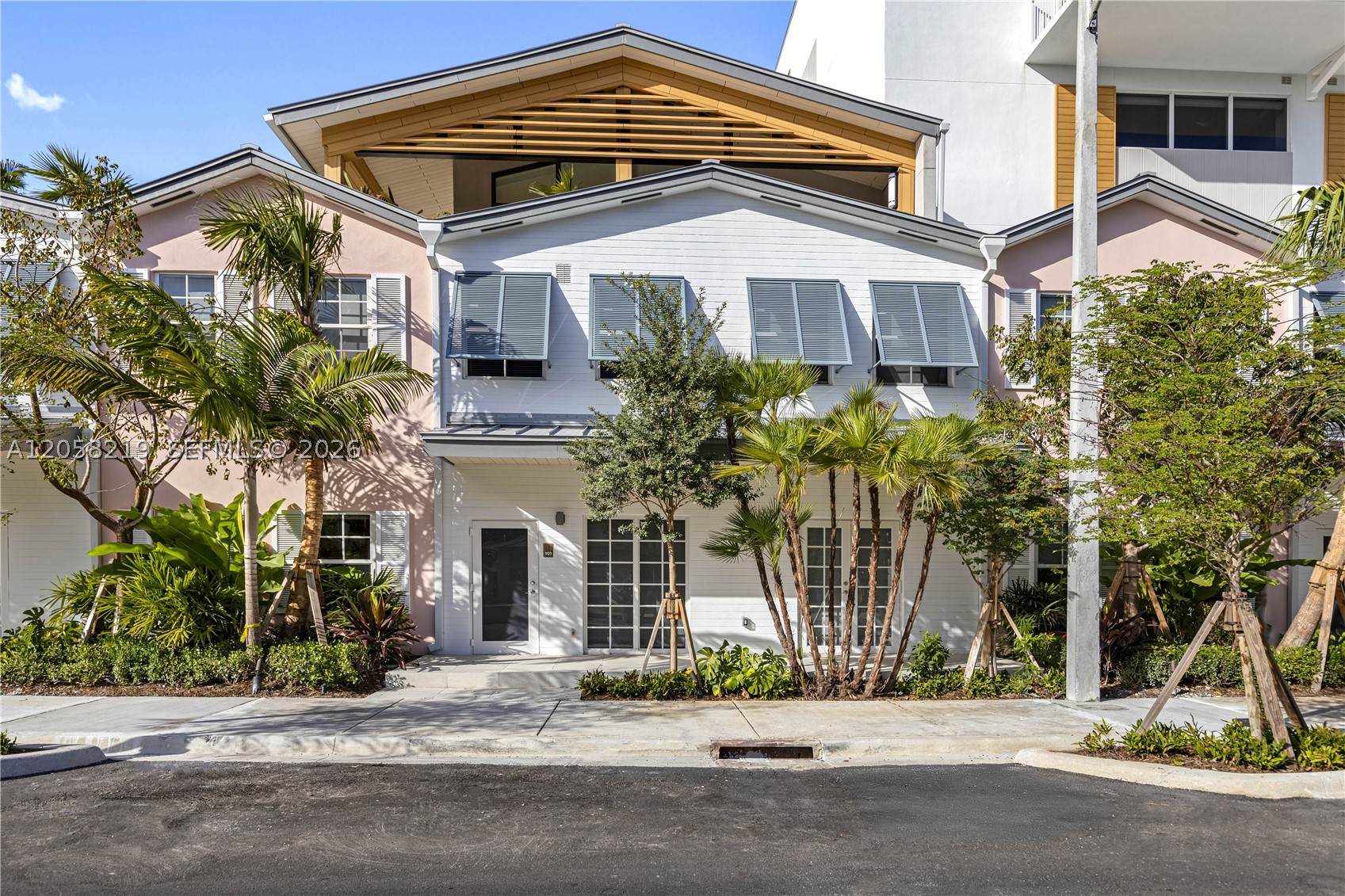 3335 Thomas Ave #103, Miami FL 33133