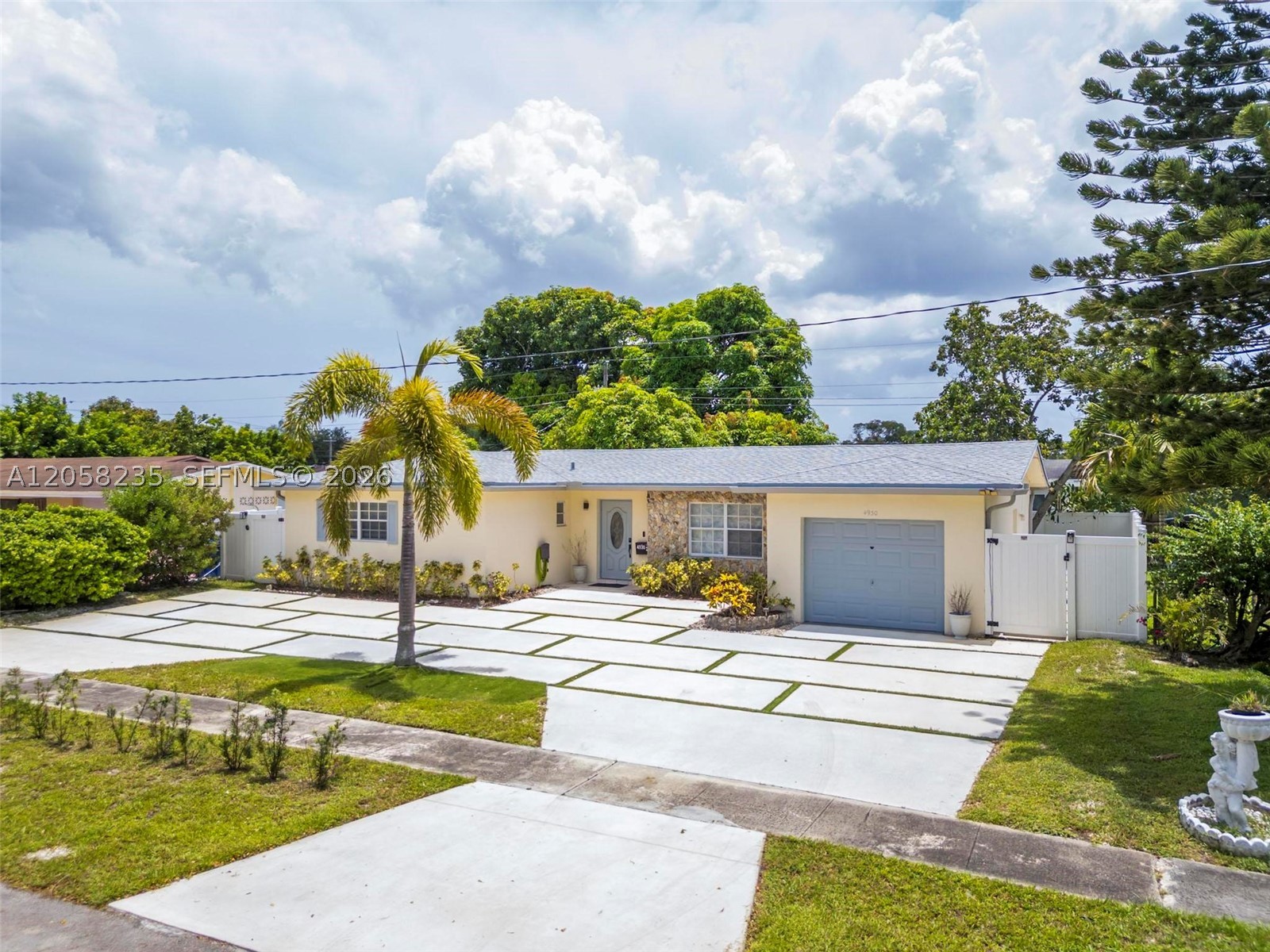 4930 NW 17th St #0, Lauderhill FL 33313