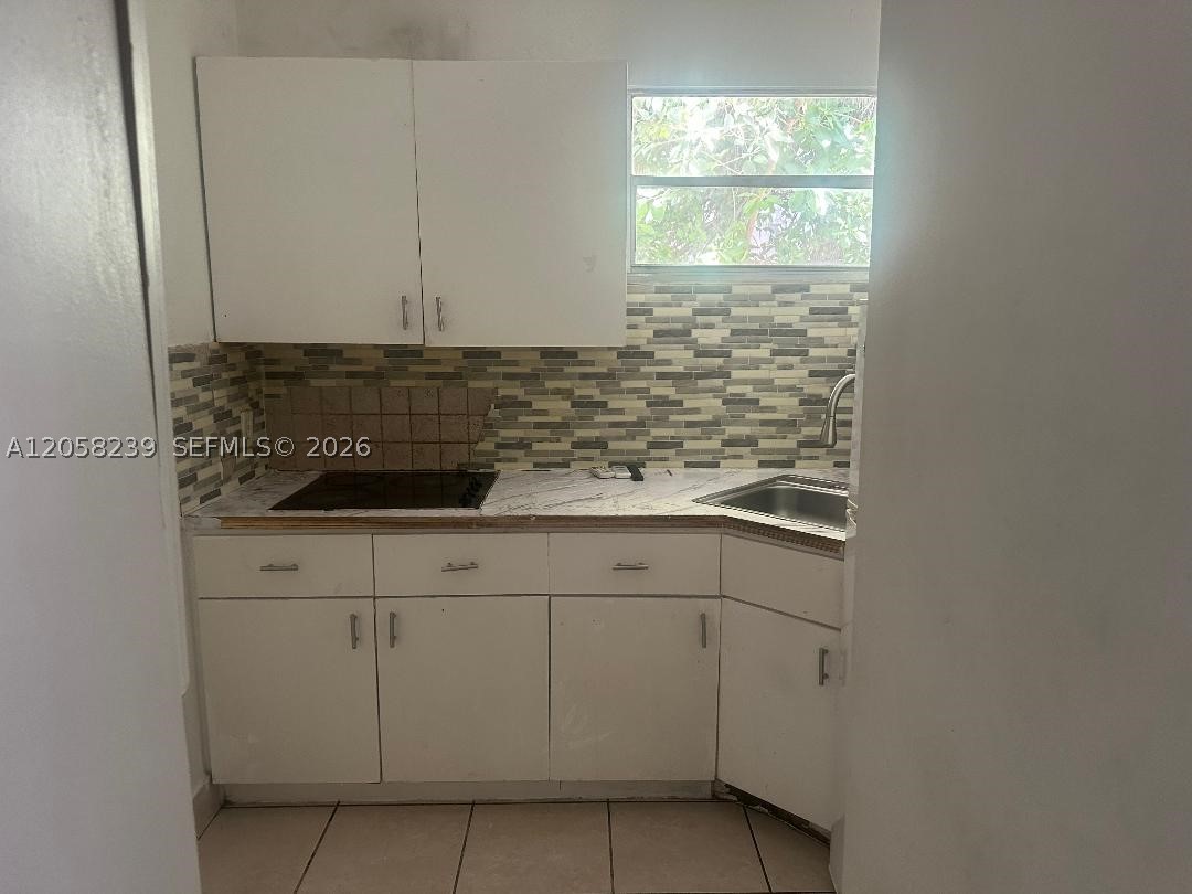 61 NW 24th Ave #RF, Miami FL 33125