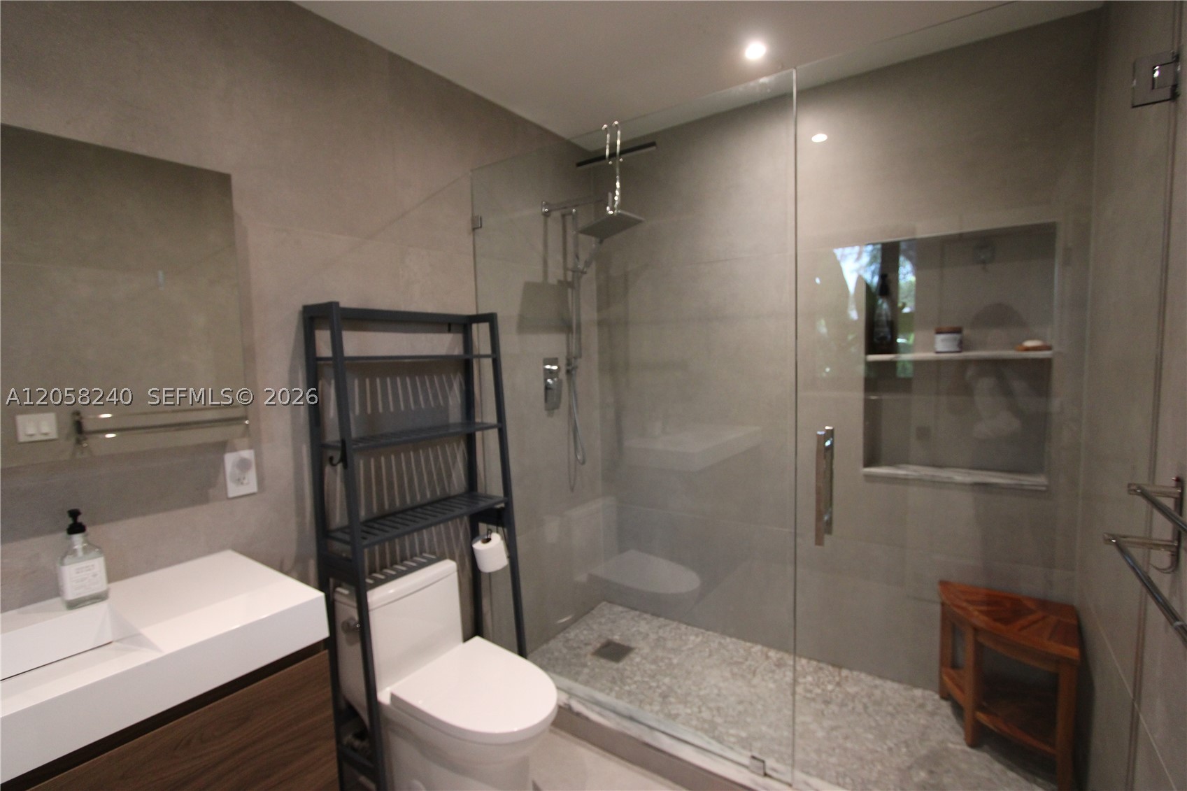 9310 SW 52nd Ter, Miami FL 33165