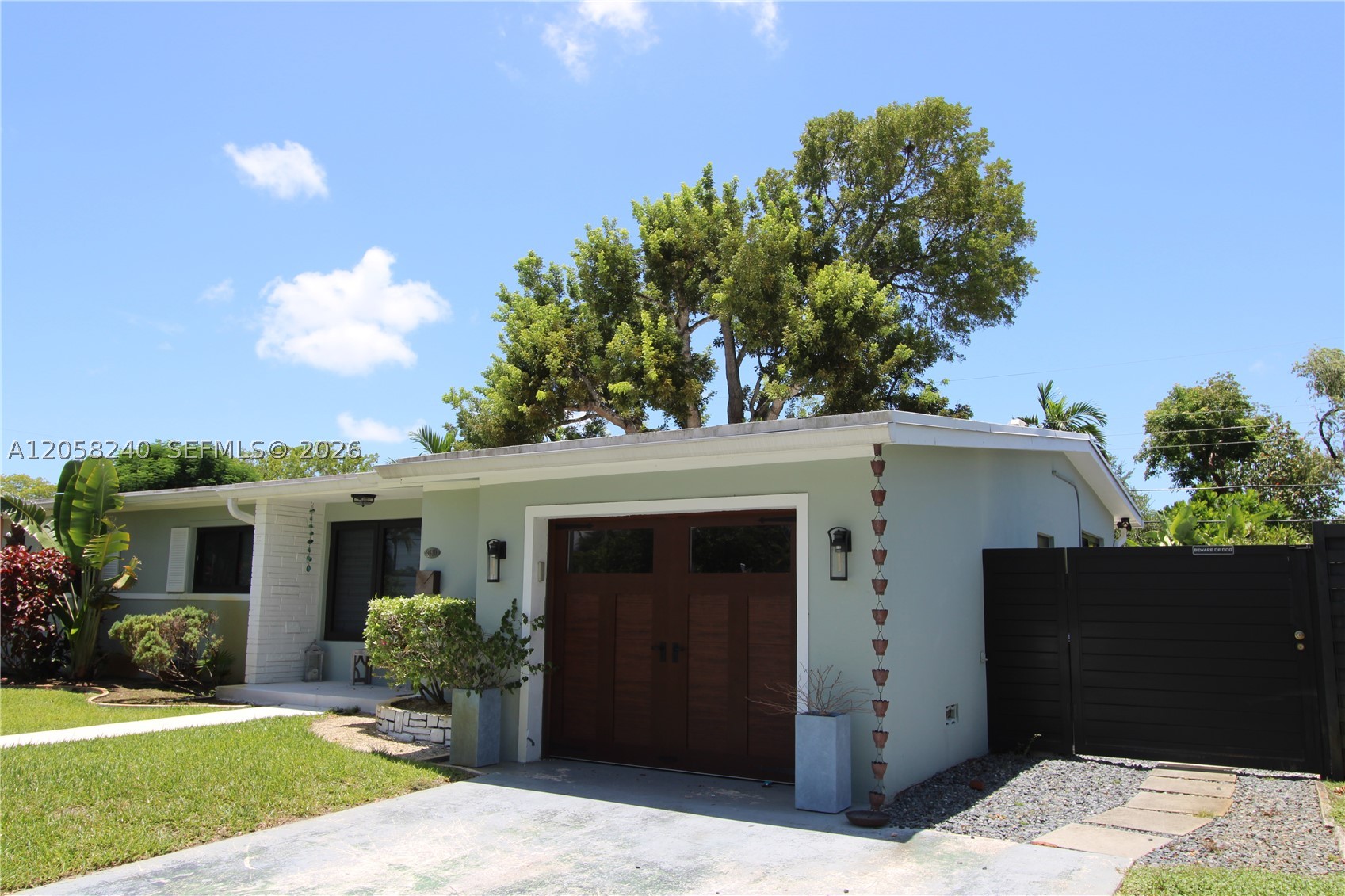 9310 SW 52nd Ter, Miami FL 33165