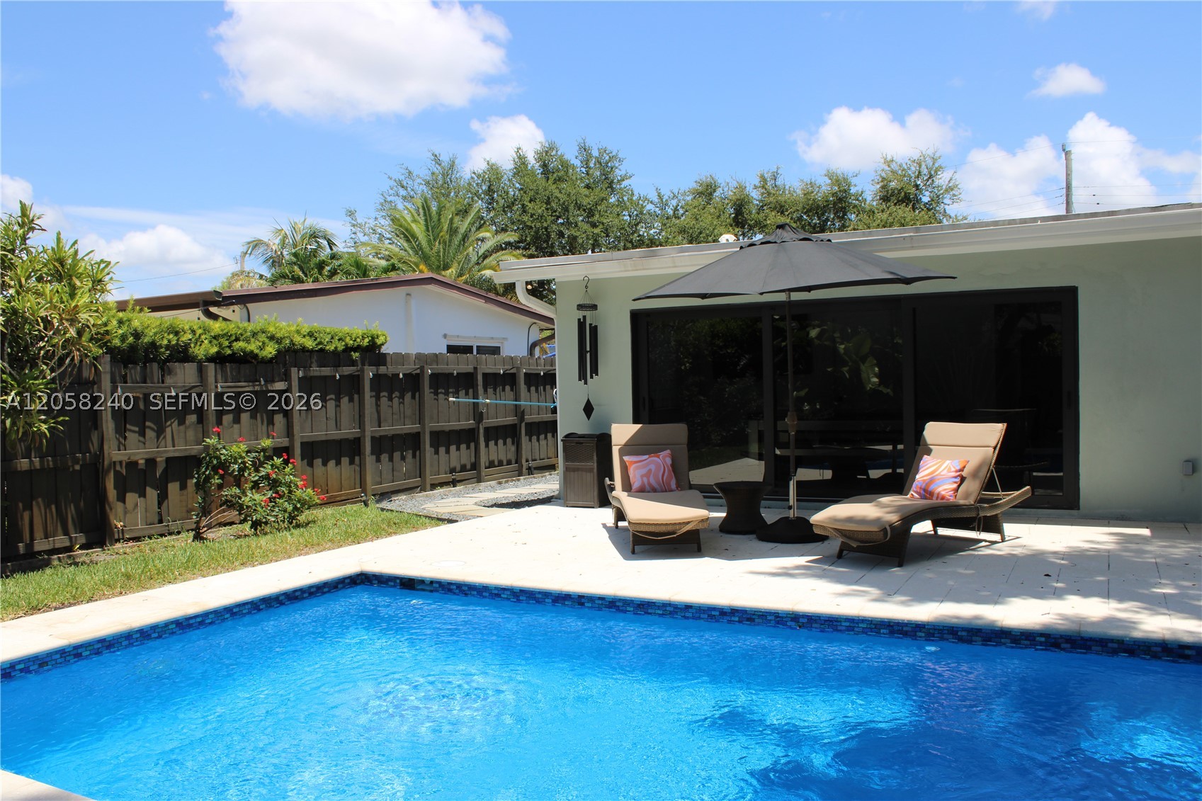 9310 SW 52nd Ter, Miami FL 33165