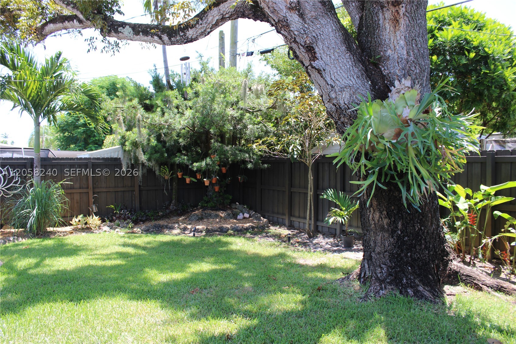 9310 SW 52nd Ter, Miami FL 33165