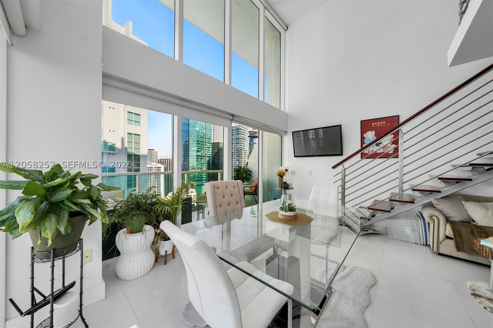 41 SE 5th St #2117, Miami FL 33131