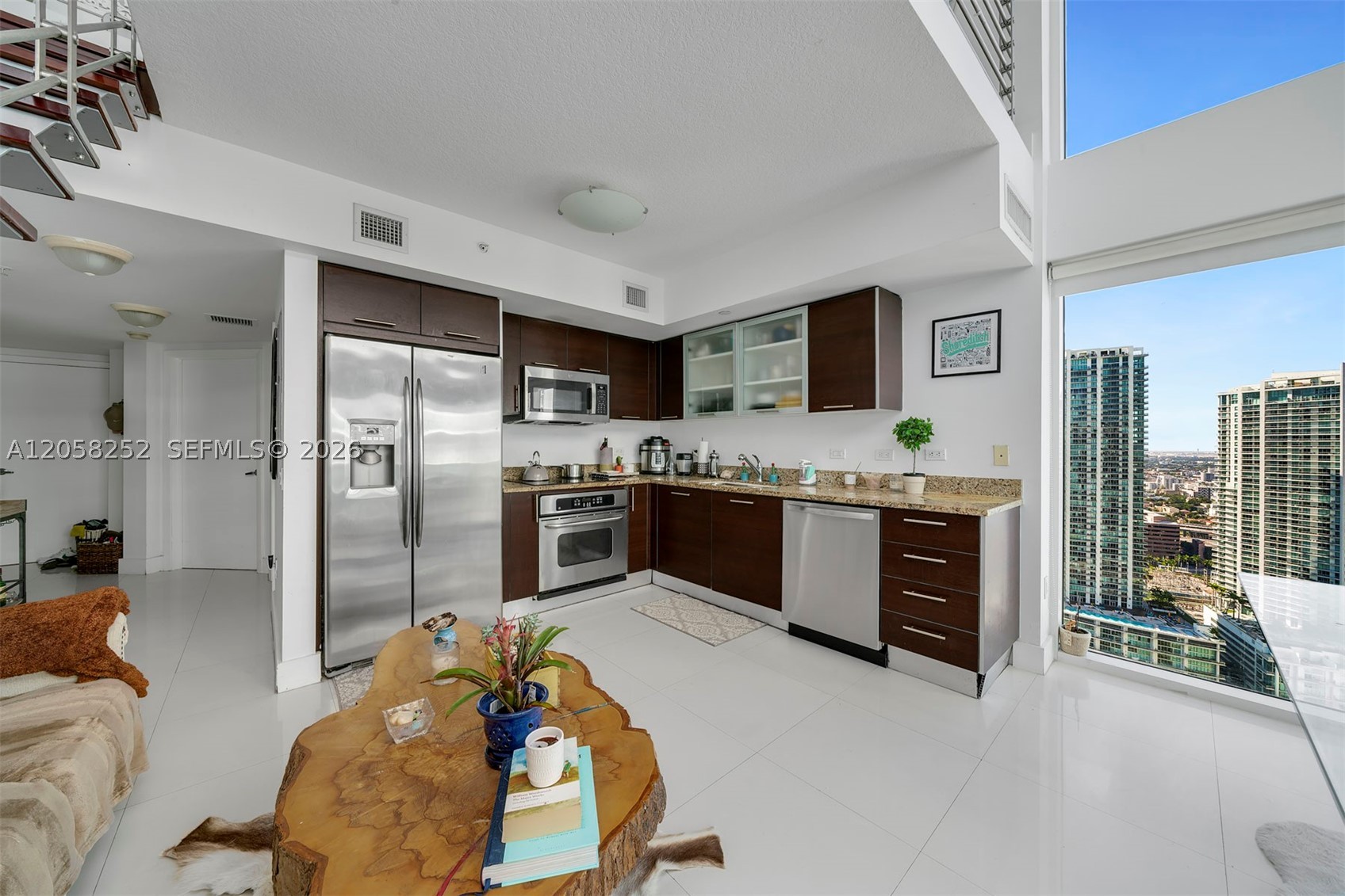 41 SE 5th St #2117, Miami FL 33131