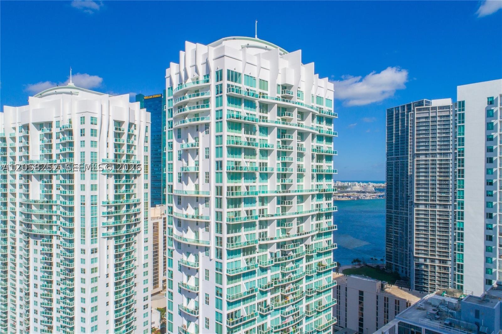 41 SE 5th St #2117, Miami FL 33131
