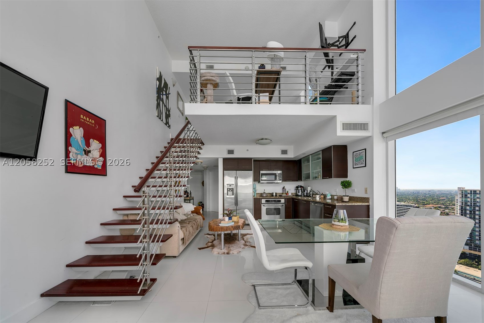 41 SE 5th St #2117, Miami FL 33131