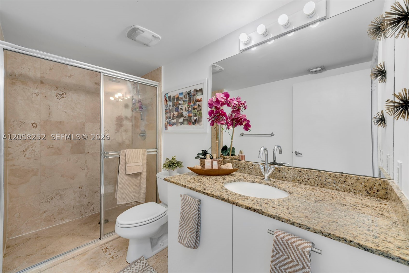 41 SE 5th St #2117, Miami FL 33131