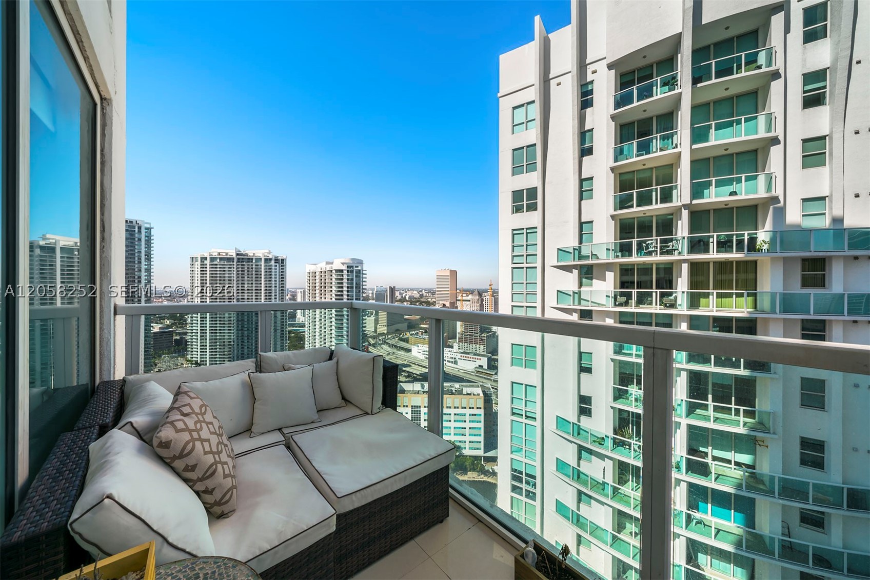41 SE 5th St #2117, Miami FL 33131