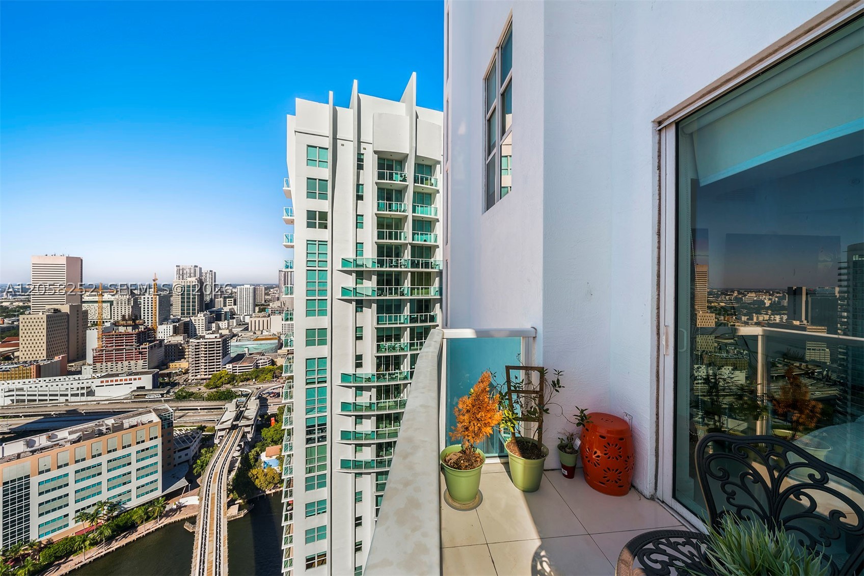 41 SE 5th St #2117, Miami FL 33131