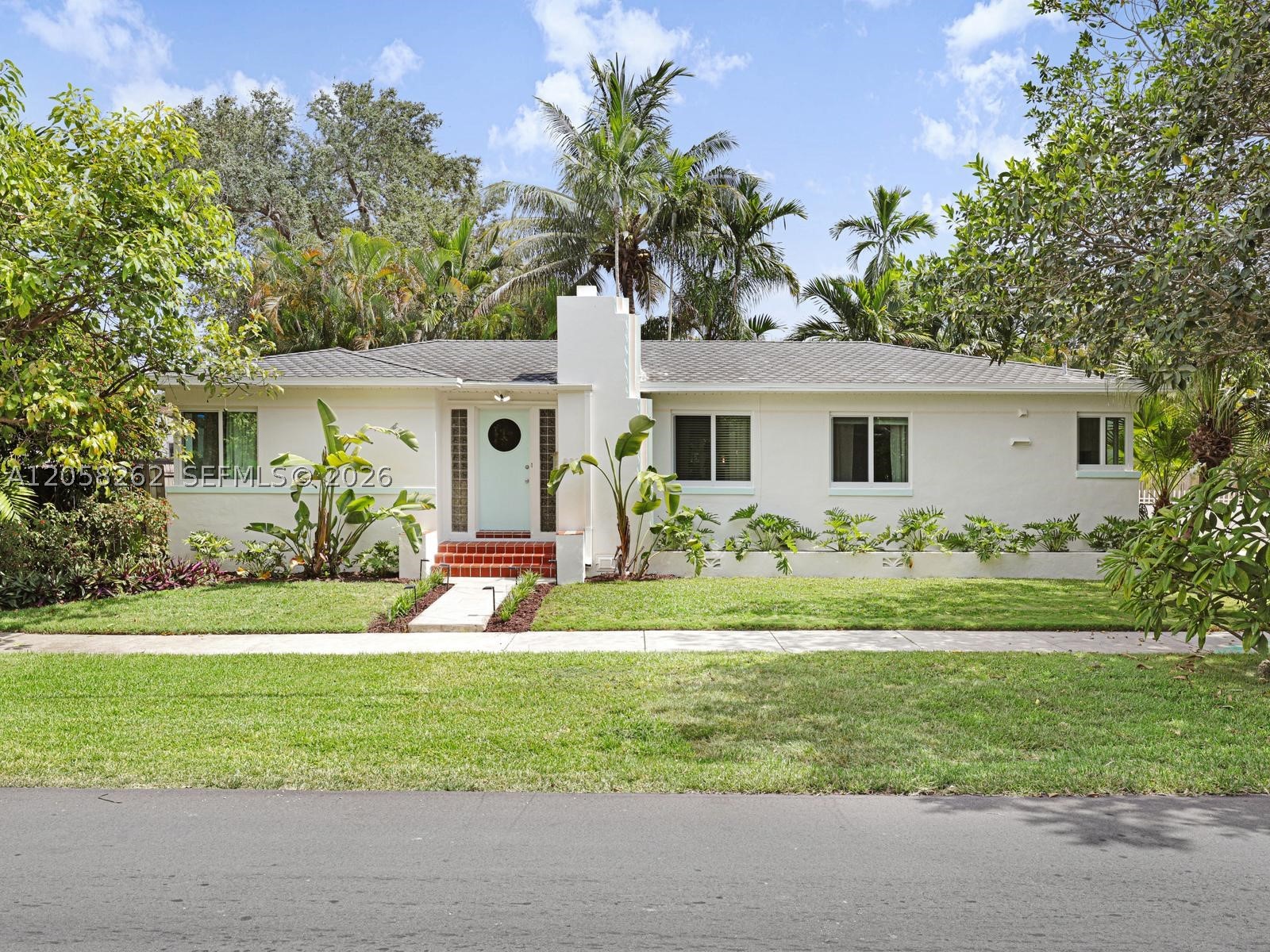 830 NE 83rd St, Miami FL 33138