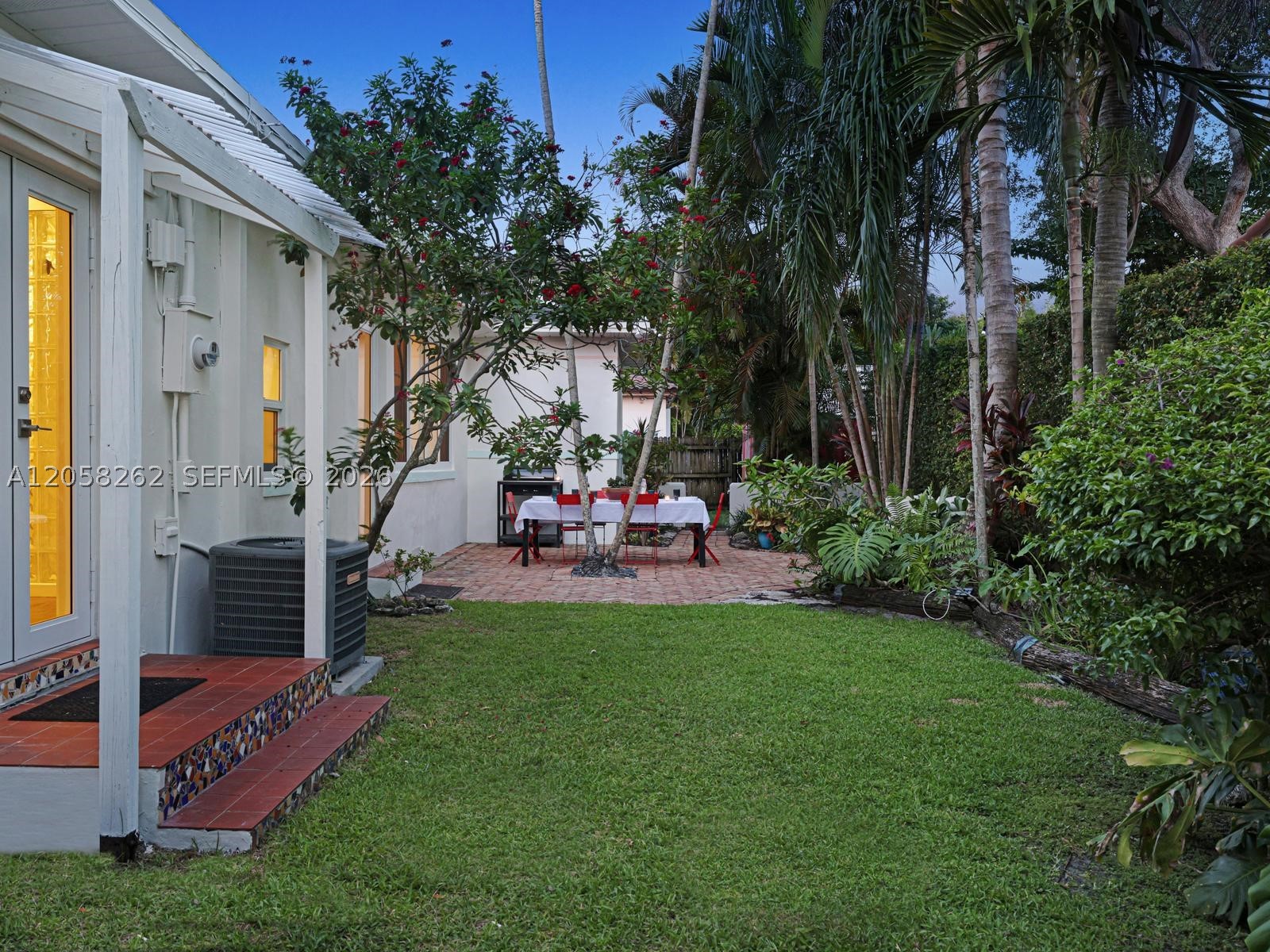 830 NE 83rd St, Miami FL 33138