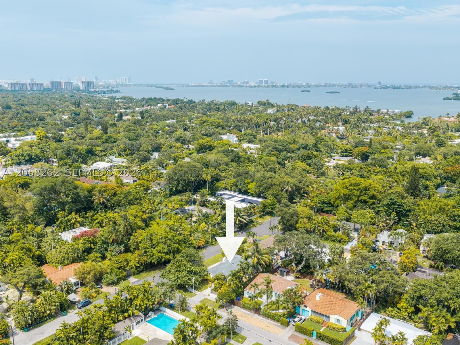 830 NE 83rd St, Miami FL 33138