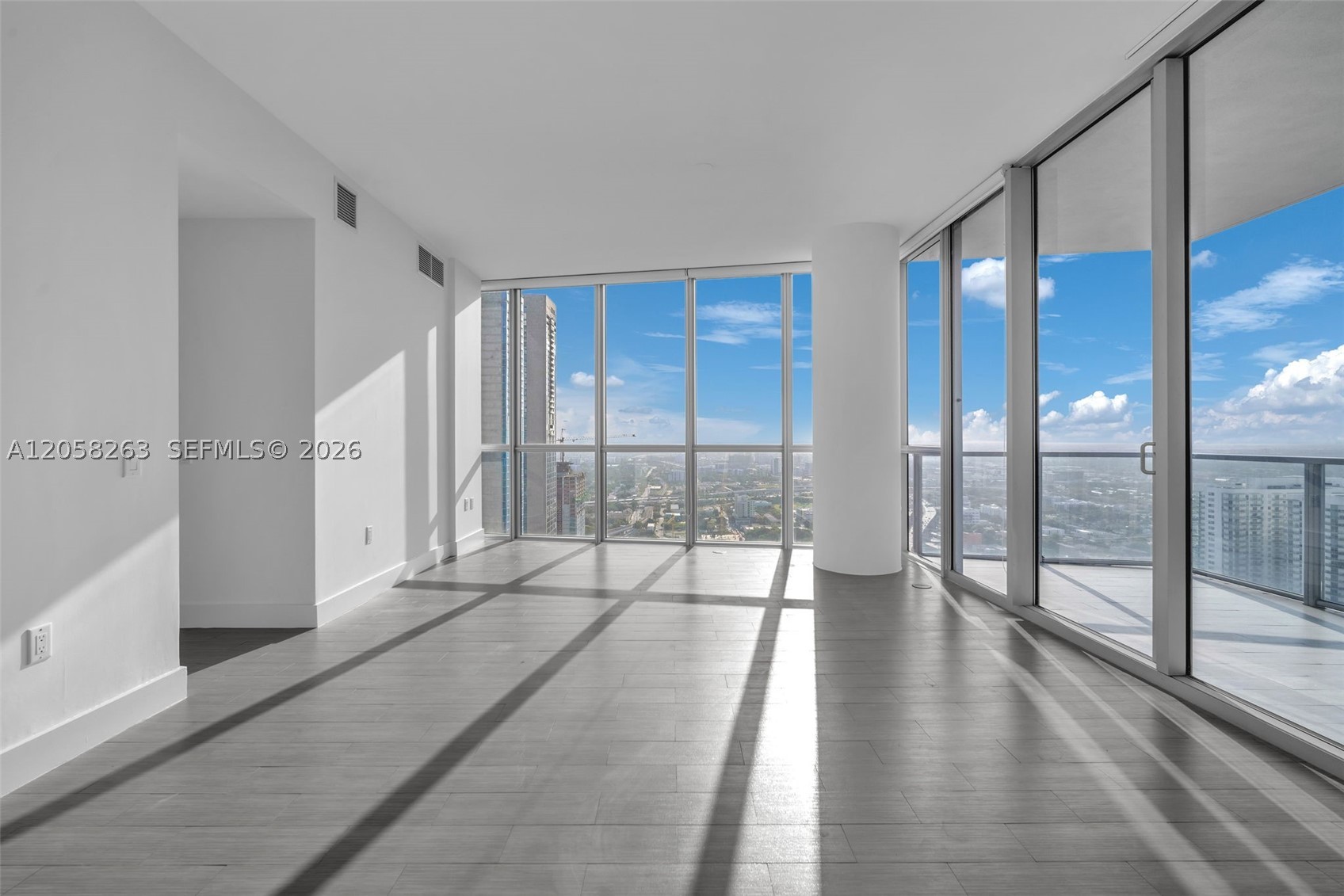 1100 Biscayne Blvd #4308, Miami FL 33132